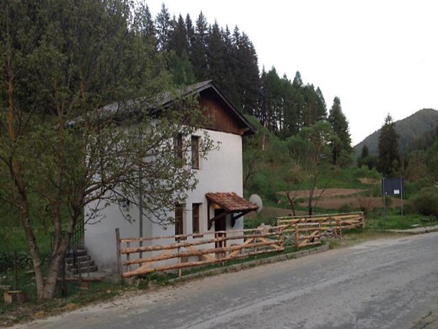 Къща Край Реката - Триград Exterior photo